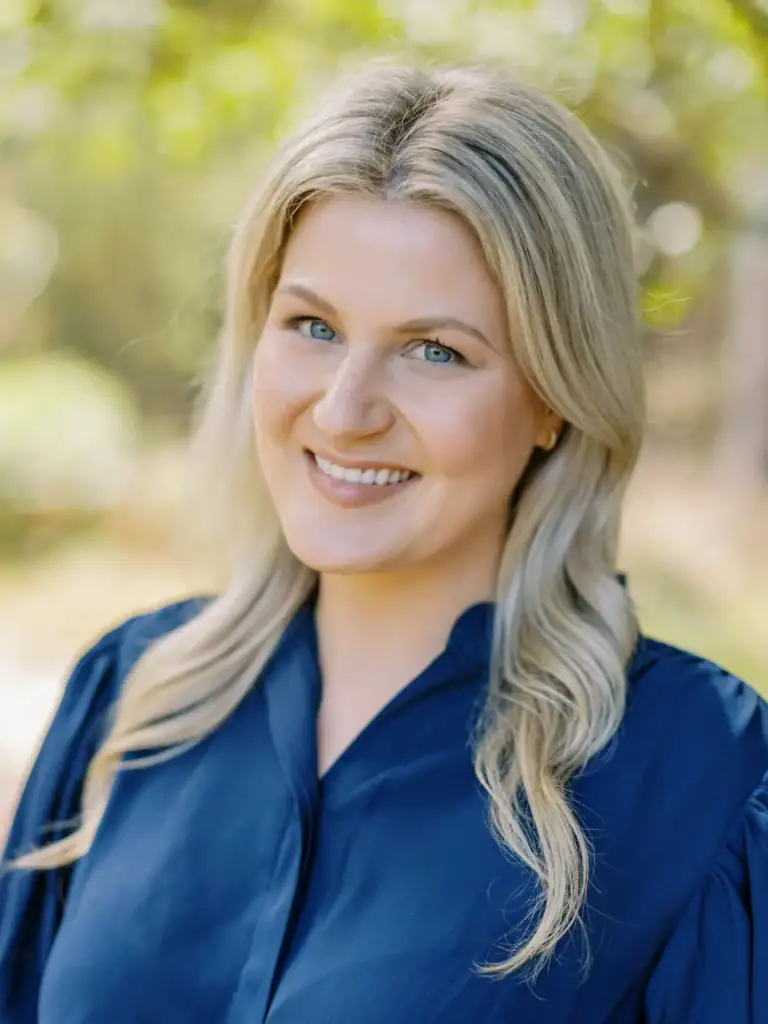Therapist Emily Pavlisin, Psy.D., providing compassionate anxiety therapy at Pacific Anxiety Group.